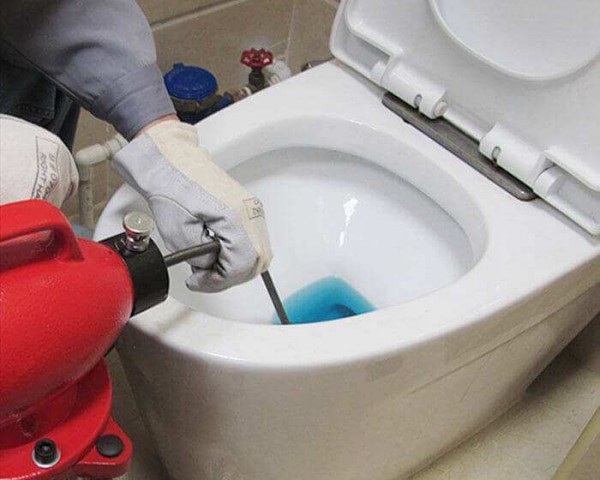 馬桶堵了該怎么辦 馬桶堵了如何自己快速疏通
