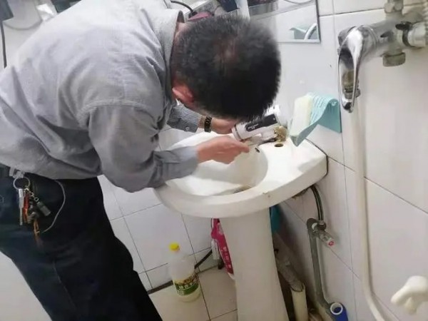 水管維修自己動手 最實用五招教你疏通排水管