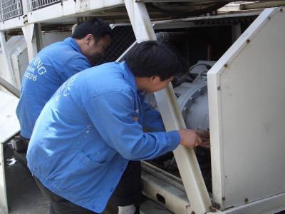 奧克斯空調(diào)柜機(jī)顯示e2什么問題