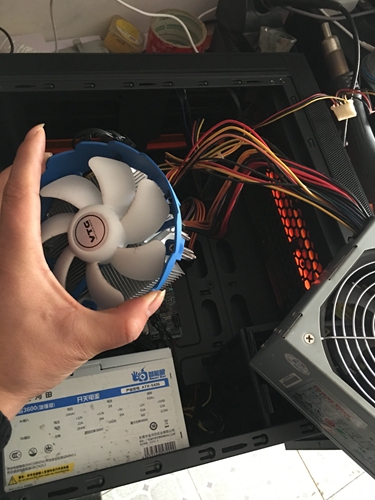 怎么判斷電腦主板電容好壞