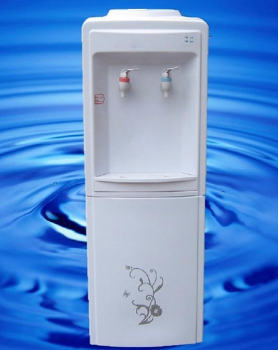 新飲水機(jī)滴水怎么處理