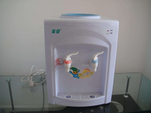 飲水機不通電怎么回事