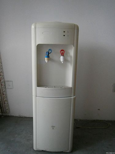 希貴飲水機(jī)漏水怎么辦