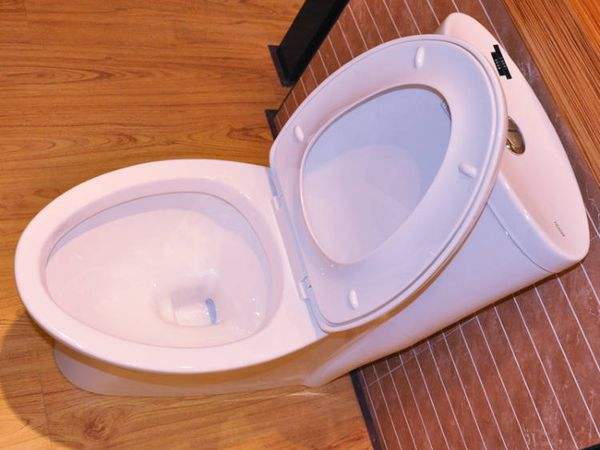 馬桶漏水如何修理