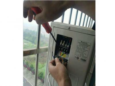 打印機打出來有黑色污漬怎么回事