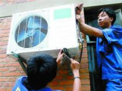 廚房灶臺墻面大白墻面怎么辦