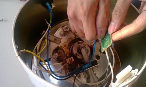 磁帶錄像機連接顯示器的方法