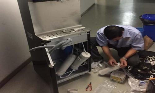 冰箱下面有地暖墊什么材料可隔熱