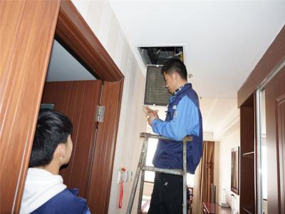 冰柜錫紙底下被砸的凹凸不平的會漏氣么