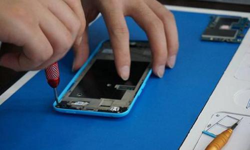 壁掛爐外漆碰掉了一點還能用嗎