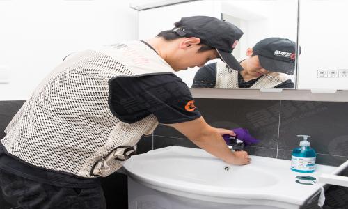 壁掛爐插頭顯示紅燈什么意思