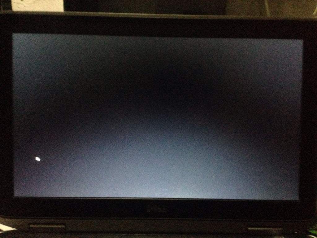 電視機閃黑屏是什么原因？電視機閃屏一下又黑屏